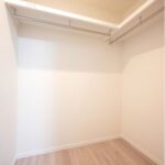 ライオンズシティ幡ヶ谷弐番館101ライオンズシティ幡ケ谷弐番館101の洋室