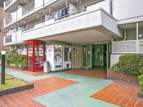 錦糸町ハイタウンエントランス｜錦糸町駅南口から徒歩5分圏内です。